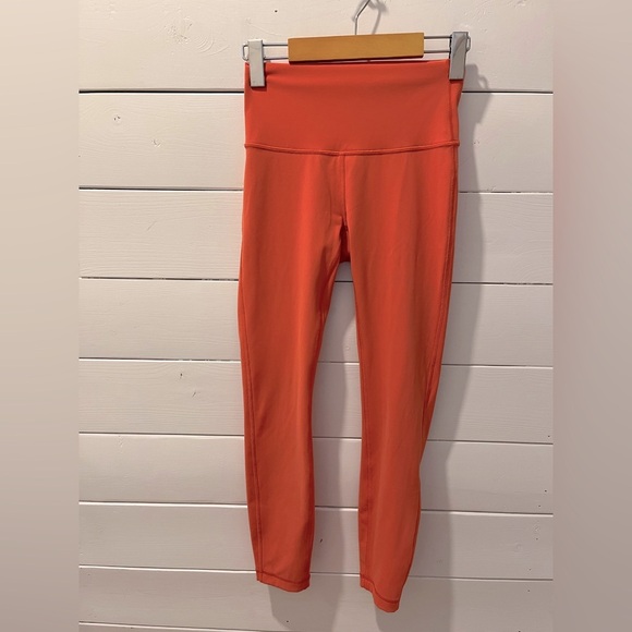 📍 Lululemon Wunder Under – High-Rise Crop Leggings (Size 4) - Picture 1 of 7